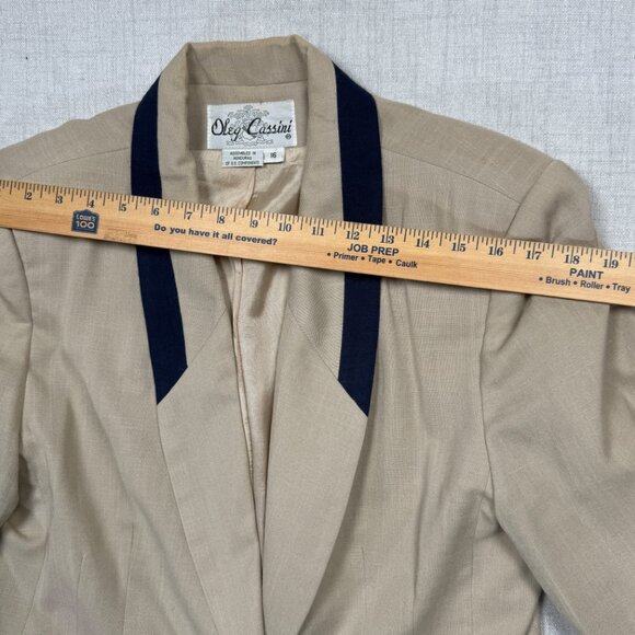 Vintage Oleg Cassini Skirt Suit Set Beige Navy Trim Pencil Straight Size 16 - Picture 8 of 16